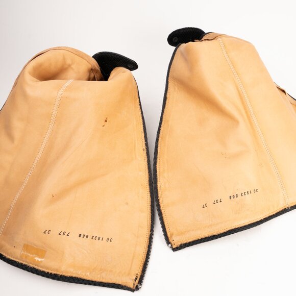 Jil Sander Black Knee-High Leather Boots – Size 37 - Picture 13 of 13